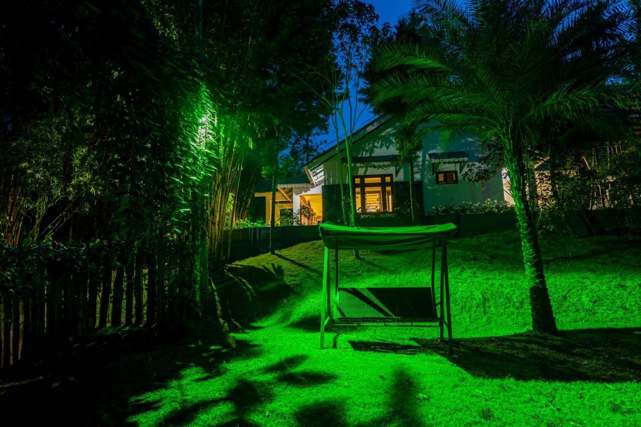 The Woods Resorts Wayanad Sultan Bathery Exterior foto